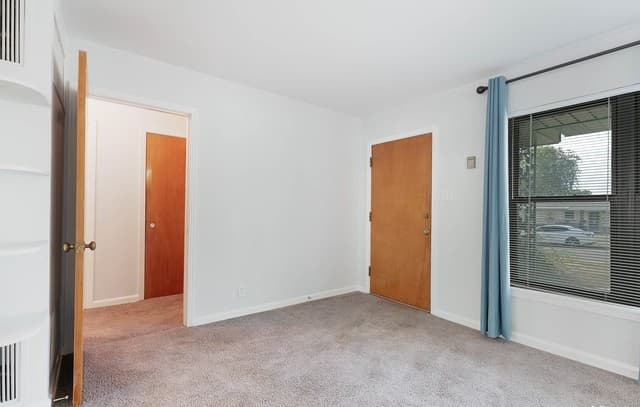 2-bedroom rental at 463 Cherry Ridge Dr in San Antonio TX