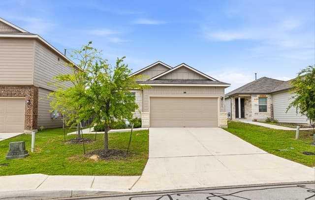 3-bedroom rental at 7207 Littlefoot Ln in San Antonio TX