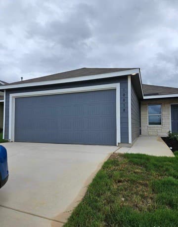 3-bedroom rental at 10018 Ana Hts in San Antonio TX