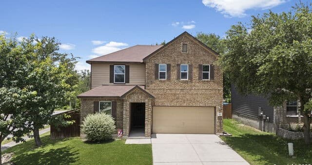 3-bedroom rental at 220 Hinge Crk in Cibolo TX