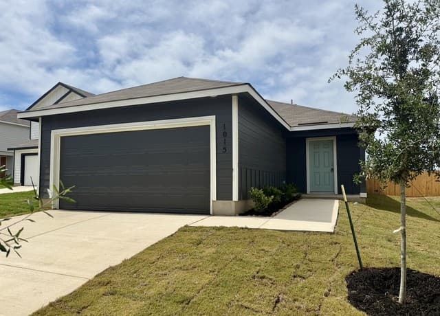 3-bedroom rental at 1015 Catalonia Pass in San Antonio TX