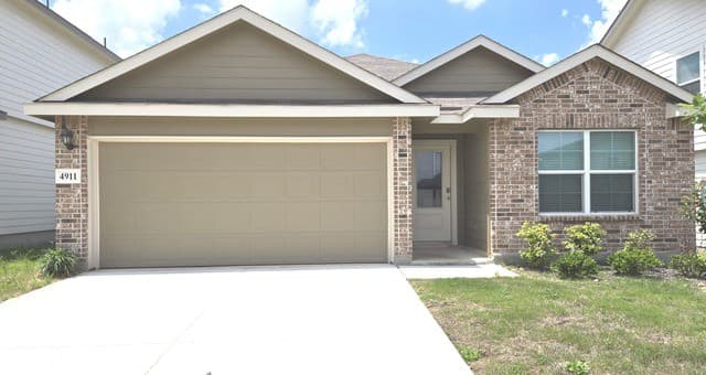 4-bedroom rental at 4911 Theralite Trl in San Antonio TX