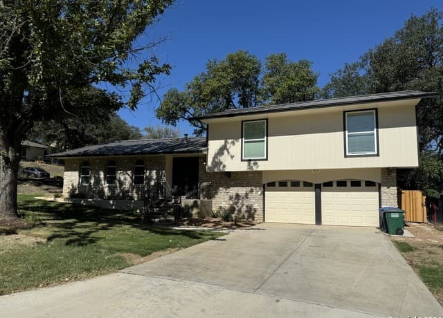 3-bedroom rental at 1703 Searcy Dr in San Antonio TX