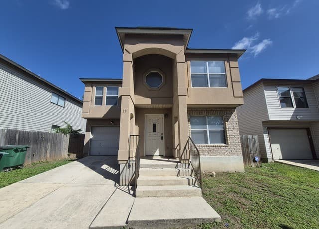 3-bedroom rental at 39 Weathering Creek in San Antonio TX