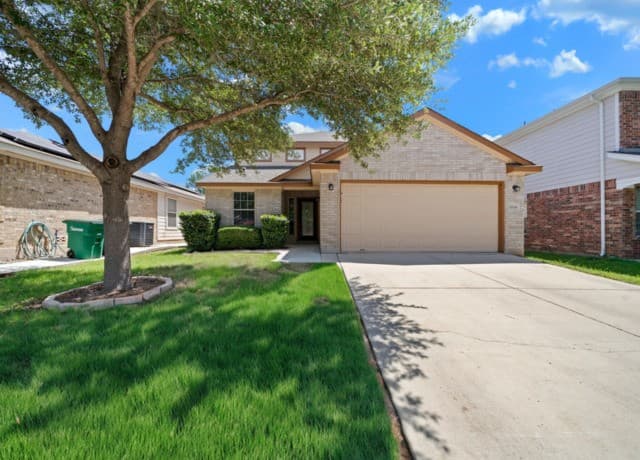 3-bedroom rental at 10318 Pinehurst Run in San Antonio TX