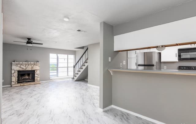 1-bedroom rental at 10527 Perrin Beitel Rd Unit B209 in San Antonio TX