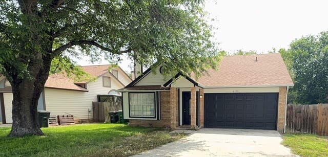 3-bedroom rental at 6318 Les Harrison Dr in San Antonio TX