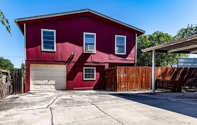 2-bedroom rental at 317 Kashmuir Pl Unit 3 in San Antonio TX