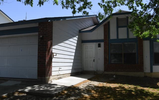 3-bedroom rental at 7724 Skyline Ridge Dr in San Antonio TX