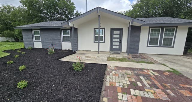 3-bedroom rental at 4811 Village Vw in San Antonio TX