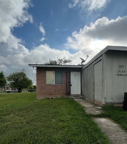 1-bedroom rental at 7115 Glen Ter Unit 4 in San Antonio TX