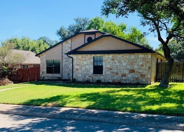3-bedroom rental at 1514 Vista Hill in San Antonio TX