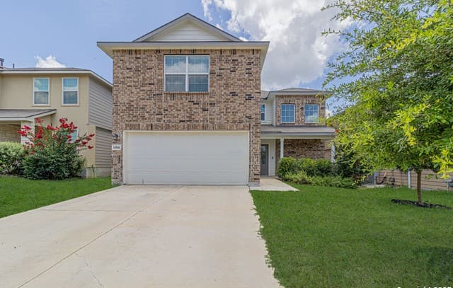 3-bedroom rental at 14846 Goldfinch Way in San Antonio TX