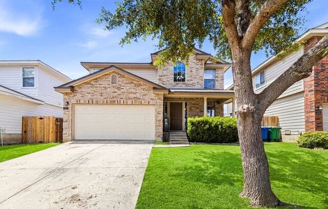 3-bedroom rental at 8050 Chisos Oak Dr in San Antonio TX