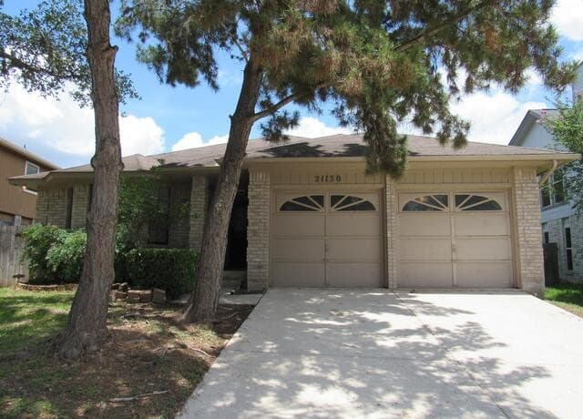 3-bedroom rental at 21130 Malibu Colony in San Antonio TX