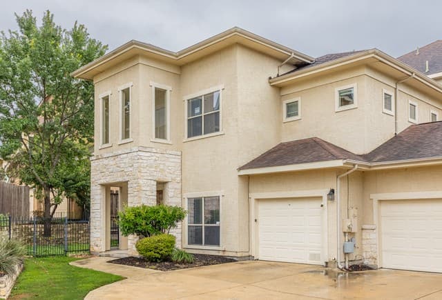 2-bedroom rental at 22216 Park Summit Cv in San Antonio TX