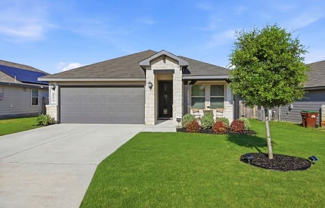 4-bedroom rental at 4546 Longhorn Crst in San Antonio TX