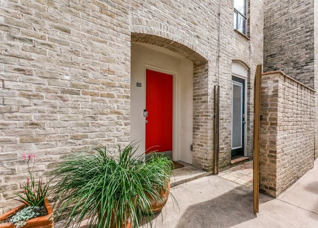 2-bedroom rental at 185 Terrell Rd Unit 101 in San Antonio TX