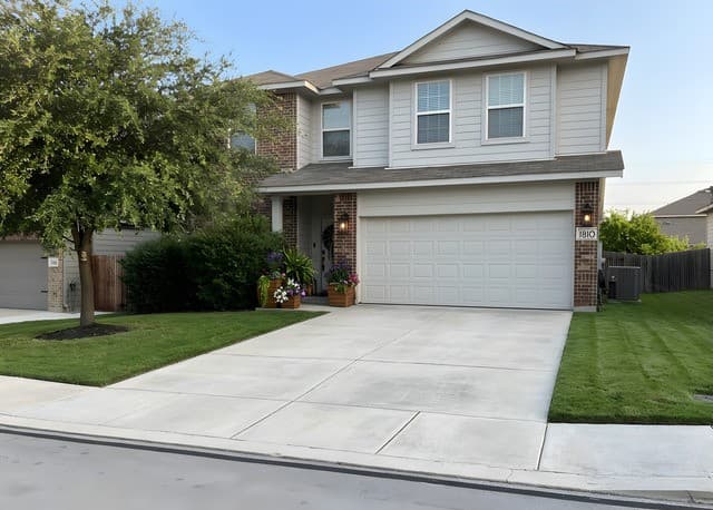 4-bedroom rental at 1810 Golden Maple in San Antonio TX