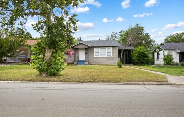 3-bedroom rental at 418 Mcdougal Ave in San Antonio TX