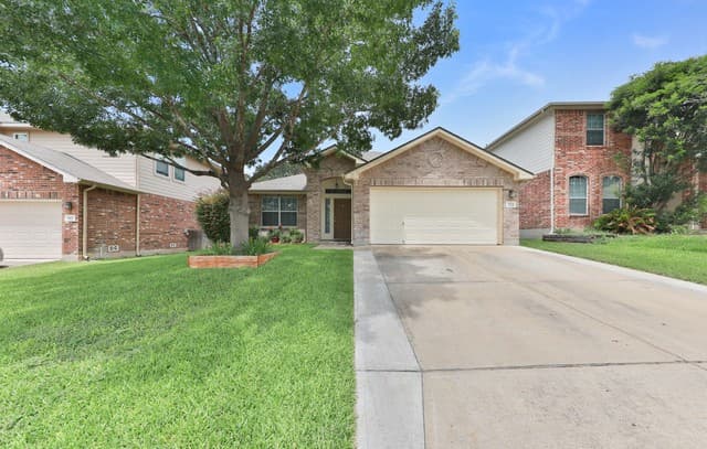 3-bedroom rental at 722 Point Springs in San Antonio TX