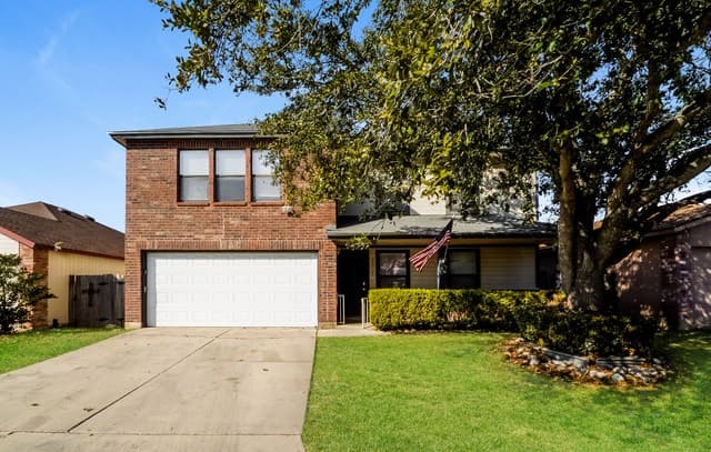 4-bedroom rental at 8015 Chestnut Barr Dr in Converse TX