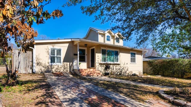3-bedroom rental at 431 Irvington Dr in San Antonio TX