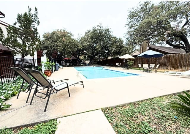 1-bedroom rental at 10527 Perrin Beitel Unit D207 in San Antonio TX