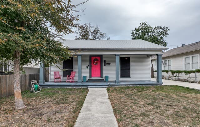 3-bedroom rental at 721 Elmwood Dr in San Antonio TX