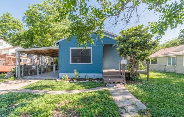 2-bedroom rental at 1903 W Winnipeg in San Antonio TX