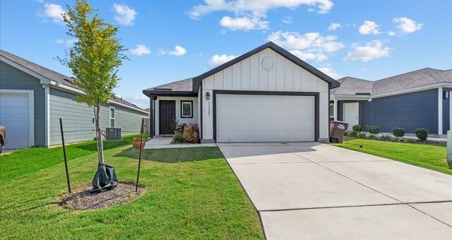 3-bedroom rental at 13827 Hidden Oasis in San Antonio TX