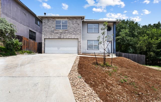 4-bedroom rental at 7705 Autumn Bluff in San Antonio TX