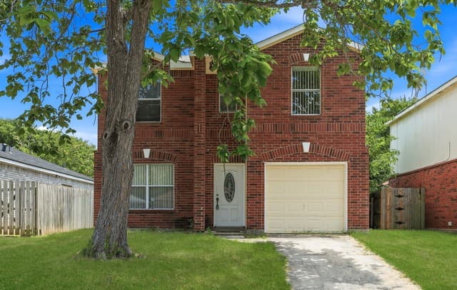 3-bedroom rental at 9210 Encino Vlg in San Antonio TX