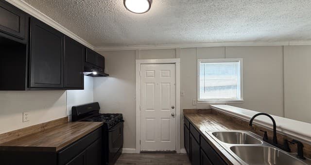 3-bedroom rental at 325 E French in San Antonio TX