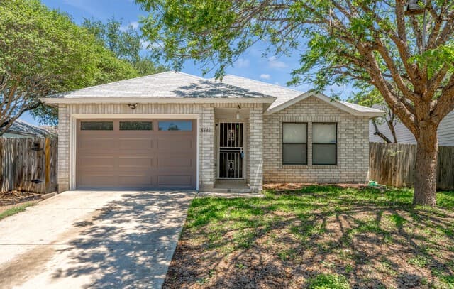 3-bedroom rental at 5546 Enchanted Draw in San Antonio TX
