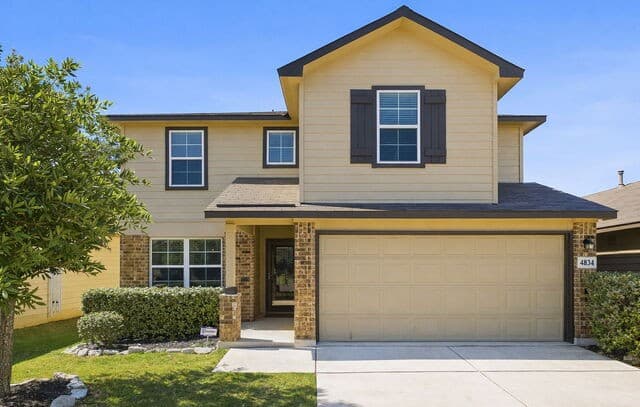 5-bedroom rental at 4834 Forward Swing in San Antonio TX