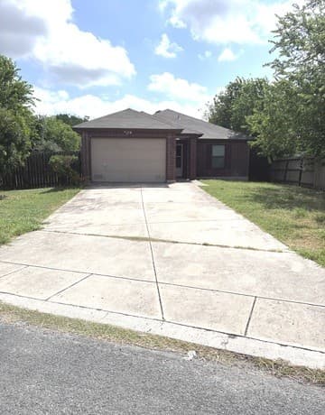 3-bedroom rental at 5510 Roanwood in San Antonio TX