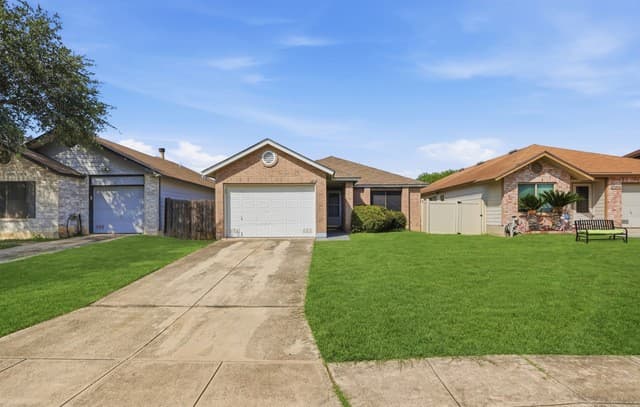3-bedroom rental at 6810 Saharastone Dr in Converse TX