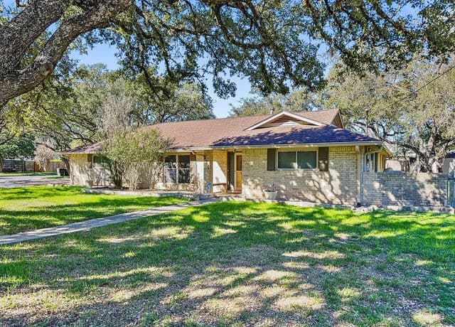 4-bedroom rental at 521 Paseo Canada St in Hollywood Park TX