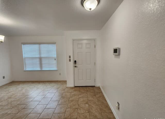 5-bedroom rental at 11723 Verdis Vly in San Antonio TX