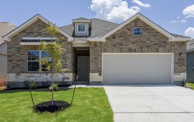 3-bedroom rental at 14456 Gunsight Pass in San Antonio TX