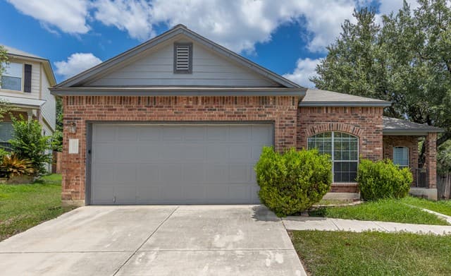 3-bedroom rental at 906 Ashbury Blf in San Antonio TX