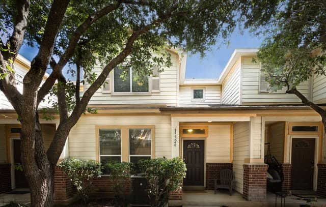 2-bedroom rental at 13326 Bristow Dawn in San Antonio TX
