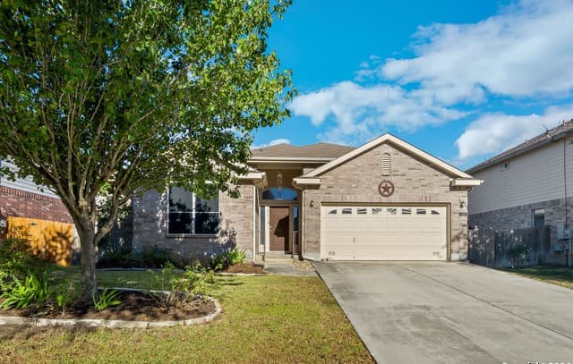 3-bedroom rental at 225 Crimson Tree in Cibolo TX