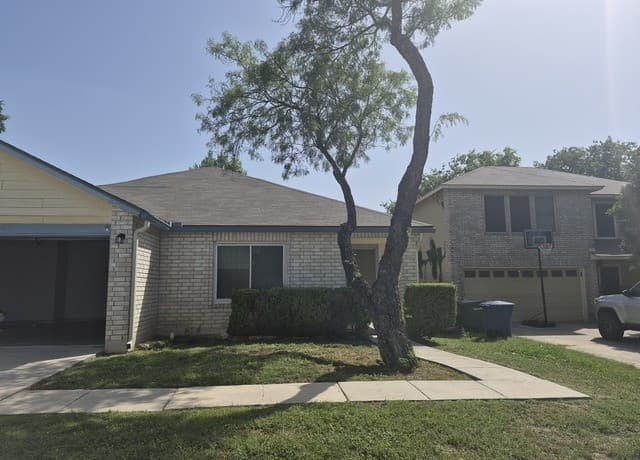 3-bedroom rental at 4414 Stradford Place in San Antonio TX