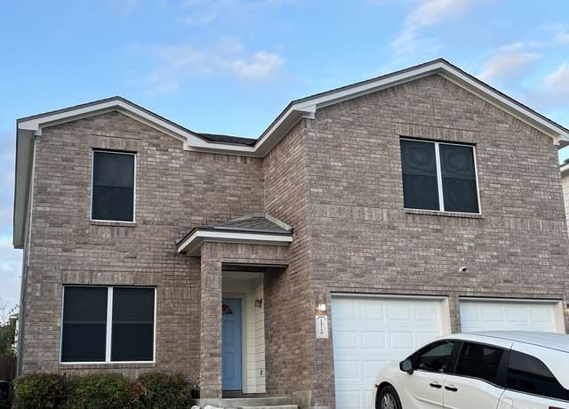 4-bedroom rental at 15710 Robin View in San Antonio TX