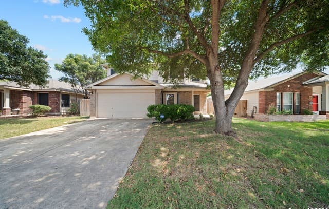 3-bedroom rental at 8926 Valhalla in Selma TX