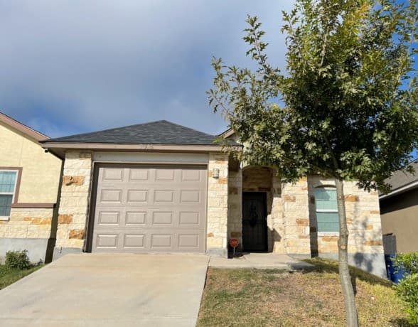 3-bedroom rental at 7015 Hallie Ridge in San Antonio TX