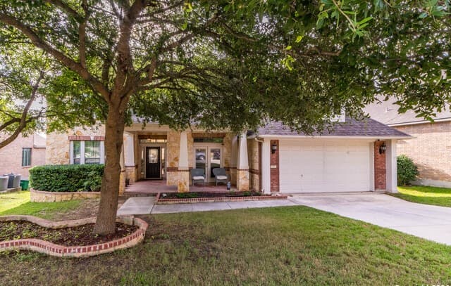 5-bedroom rental at 15814 Seekers St in San Antonio TX