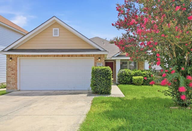 3-bedroom rental at 1810 Mountain Star in San Antonio TX